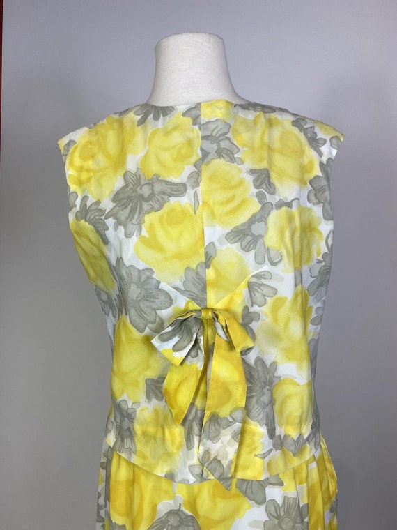 Early 1960s Yellow and Grey Watercolor Floral Pri… - image 5