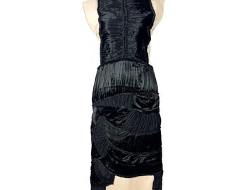 Abito vintage anni 2000 Bottega Veneta in raso nero plissettato, sfilata autunno 2013