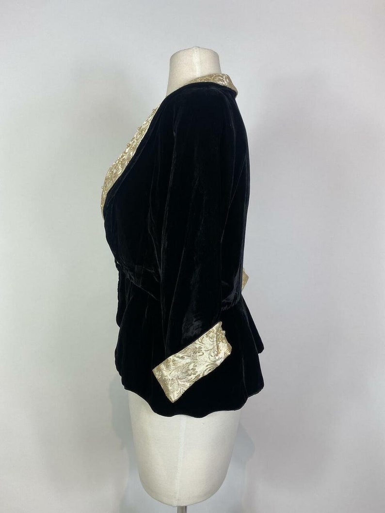 1940s Velvet with Gold Brocade Pearl Embellished Jacket image 2