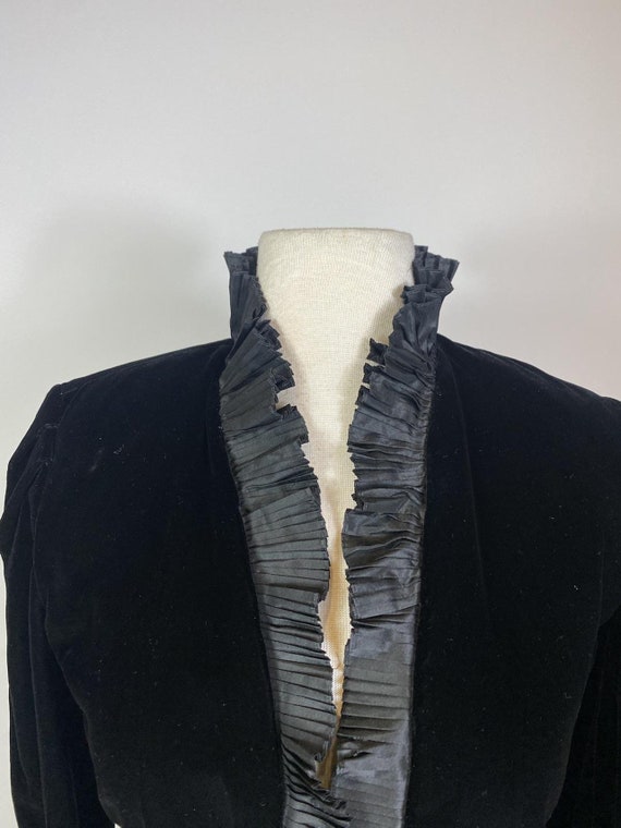 1980s Bill Blass Black Velvet Ruffle Jacket - image 6