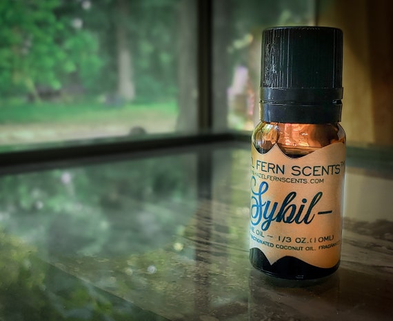 green leather perfume