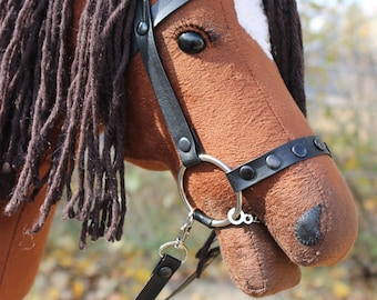 Hobby horse ENIGMA v.2 with bridle and reins stickhorse steckenpferd hobby horse käpphäst keppihevonen