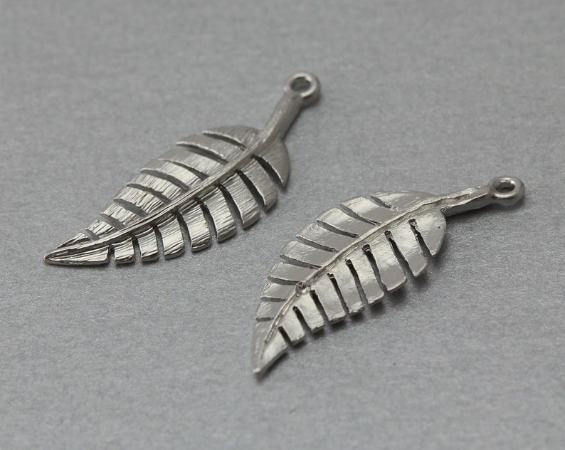 Leaf Pewter Pendant Matte Original Rhodium Plated 10 Pieces C1199S-010