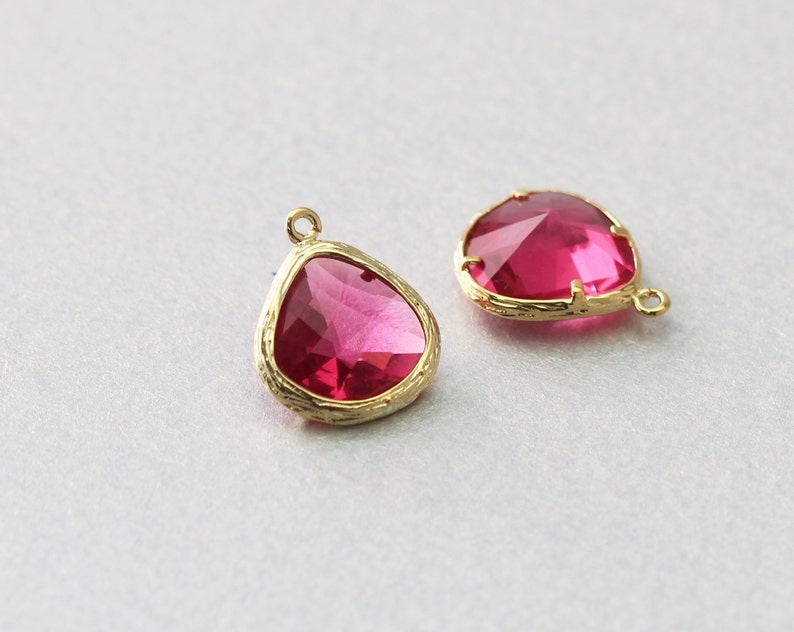 Polished Gold Plated 10 Pieces G1004G-FC010 Brass Framed Fuchsia Teardrop Glass Pendant