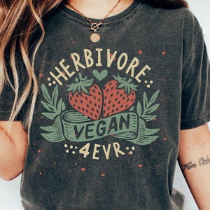 Oversized Vegan Tee, Vegetarian Shirt, Funny Vegan TShirt, Vegan Vibes, Retro Veggie, Comfort Colors®, Farmers Market, Gift For Friend