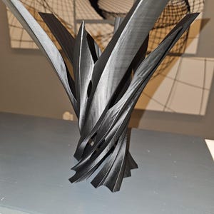 Moderne abstrakte Skulptur Skulptur - 3D Gedruckt Schwarz oder Weiß PLA, Zeitgenössisches Wohnkultur Herzstück, künstlerisches Statement-Stück