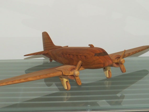 DOUGLAS DC-3 Dakota DC 3 Rosinenbomber Flugzeug Flieger HANDARBEIT NEU Holz