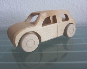 PKW Kleinwagen Auto Holz