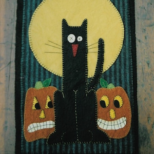 Wool Applique e-Pattern pdf FRAIDY CAT Penny Rug Pattern Black Cat Pumpkins Moon Halloween