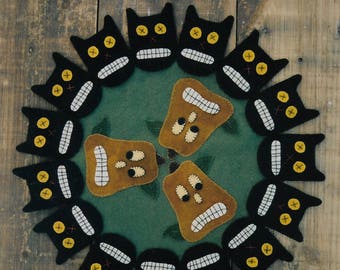 Wool Applique e-Pattern pdf SURROUNDED BY CATS Wool Penny Rug Pattern Black Cats Pumpkins Circle Halloween Autumn