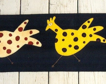 Wool Applique Penny Rug Runner e-Pattern pdf CHICKEN RUNNER Digital Download 3 Polka-Dot Chickens on a Wool Runner with Egg Pennies