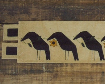 Wool Applique Penny Rug e-Pattern pdf PARADE OF CROWS Digital Download - 5 Black Wool Crows with Sunflowers Marching Along Muslin Runner