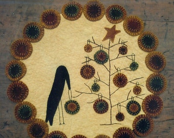 Primitive Wool Penny Rug e-Pattern pdf Crow Decorating Christmas Tree
