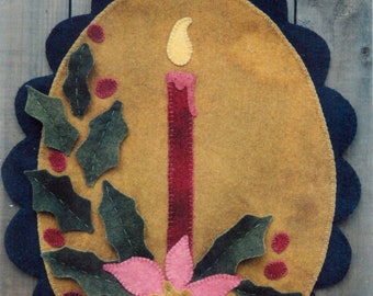 Wool Applique Penny Rug e-Pattern pdf HOLIDAY LIGHT Digital Download Poinsettia Candle Holly Leaves Scalloped Frame Christmas Holiday