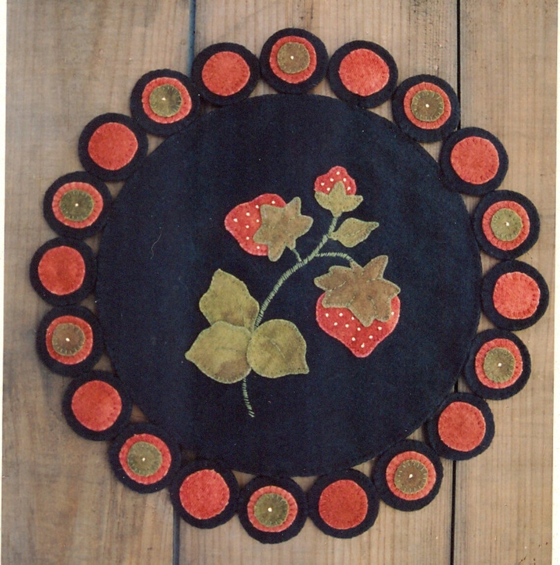 Wool Applique Penny Rug Runner E-pattern Pdf STRAWBERRY FIELDS Digital ...