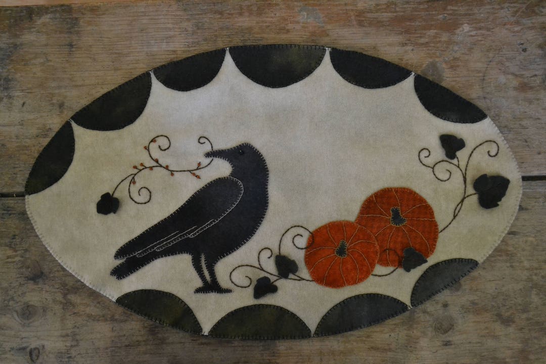 Wool Applique E-pattern Pdf OCTOBER CROW Wool Penny Rug Pattern Black ...