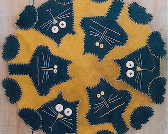 Wool Applique Penny Rug e-Pattern pdf Penny Paws Black Cats Skinny and Fat in a Circle Digital Download