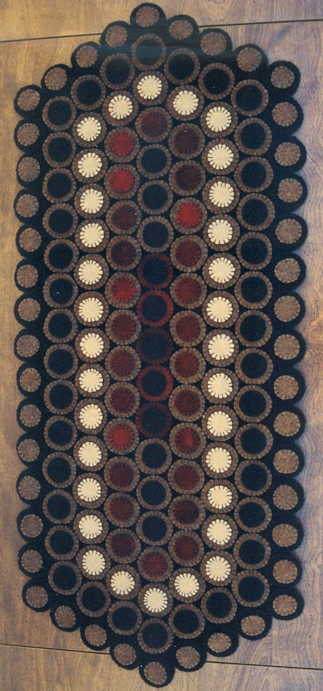 Primitive Wool Rugs Primitive Wool Penny Rug E-pattern Traditional Pennies Long Wool Runner ...