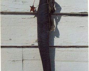 Primitive Crow e-Pattern Tall Skinny Black Crow with Homespun and Rusty Tin Star