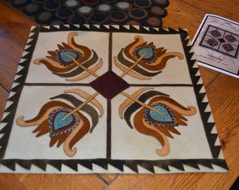 Wool Applique e-Pattern pdf FRAKTUR VIRGINIA Primitive Folk Art Wool Penny Rug Beautiful Design Saw Tooth Frame
