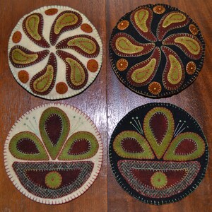 Wool Applique Penny Rug e-Pattern pdf CIRCLES of APPLIQUE FUN! Pin Cushion, Mug Rug, Ornament, Bowl Fillers - Red & Green