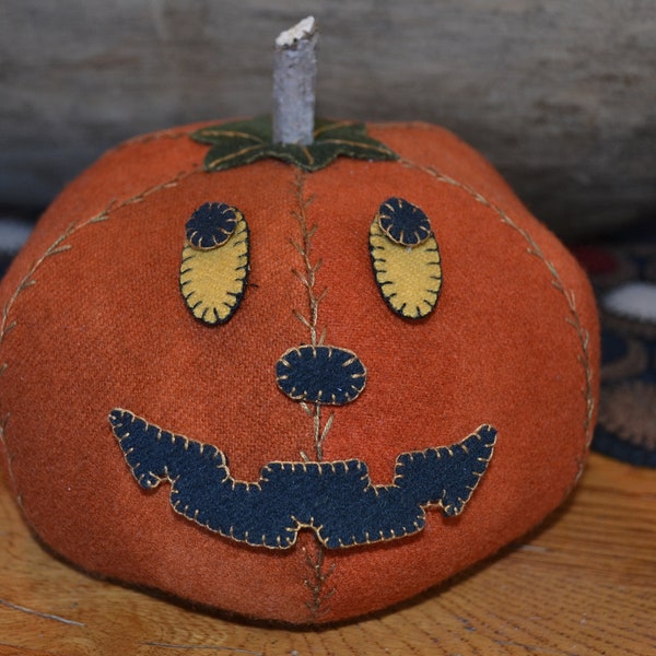 Wool Applique Penny Rug E-Pattern pdf Digital Download PUMPKIN INTERCHANGEABLE FACES Hand Dyed Wool Halloween Fall Autumn Jack-o-Lantern