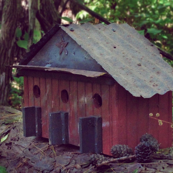Rustic Handmade Birdhouse. Wesern Collection. Salvaged wood and steel. (No. 18)