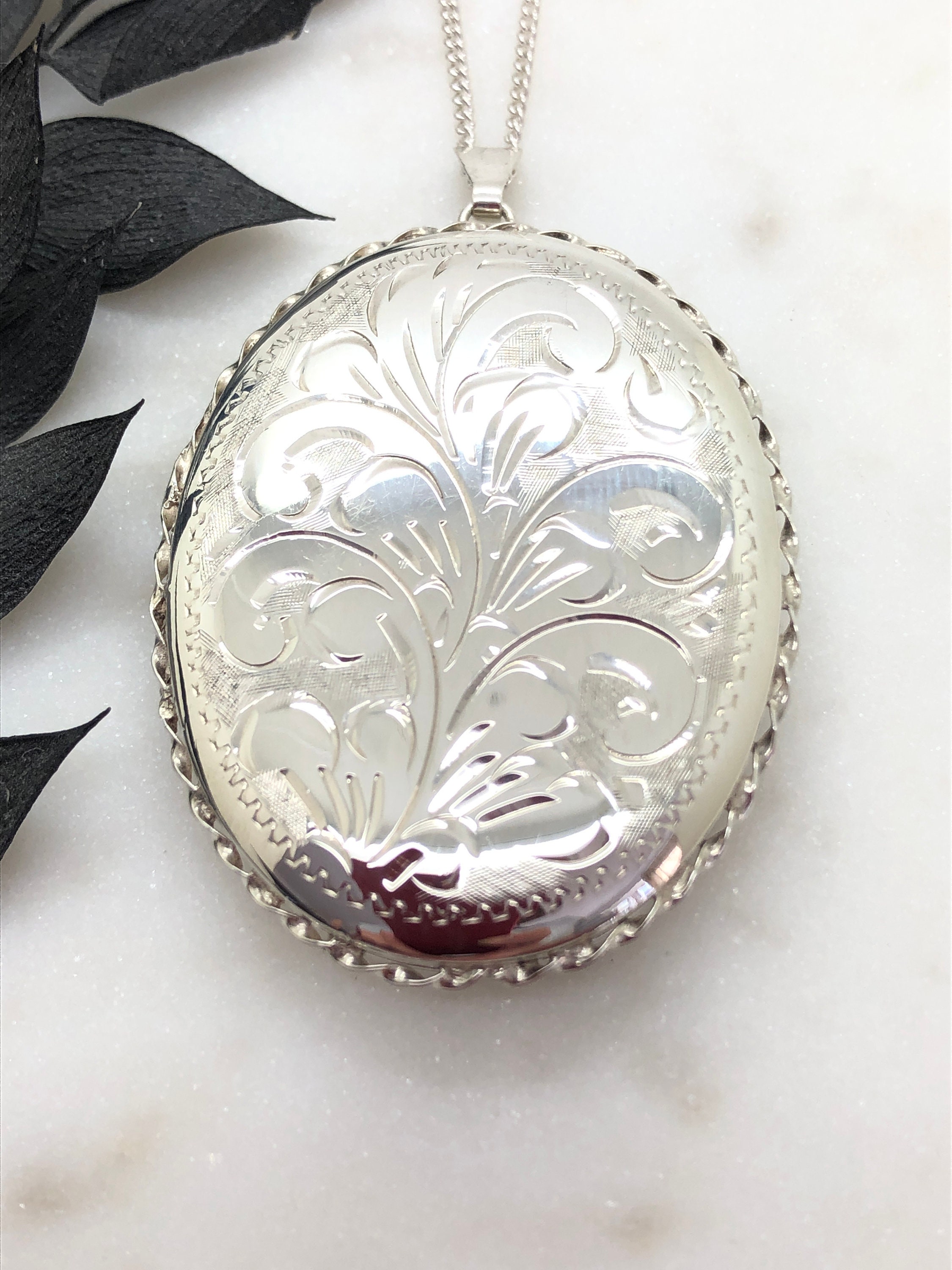 Large Vintage Sterling Silver Engraved Locket Pendant Necklace 