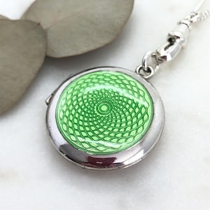 1920’s Art Deco Sterling Silver Green Enamelled Round Locket Pendant Necklace | Fob Locket