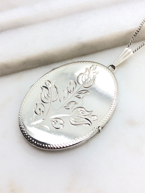Vintage Sterling Silver Flower Locket Pendant Neck