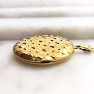 Collier pendentif médaillon ovale roulé en or vintage image 8