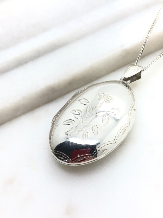 Vintage Sterling Silver Oval Locket 