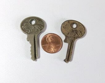 2 Vintage Master Lock Walking Lion Logo Brass Keys #7414 & 7451 Milwaukee USA