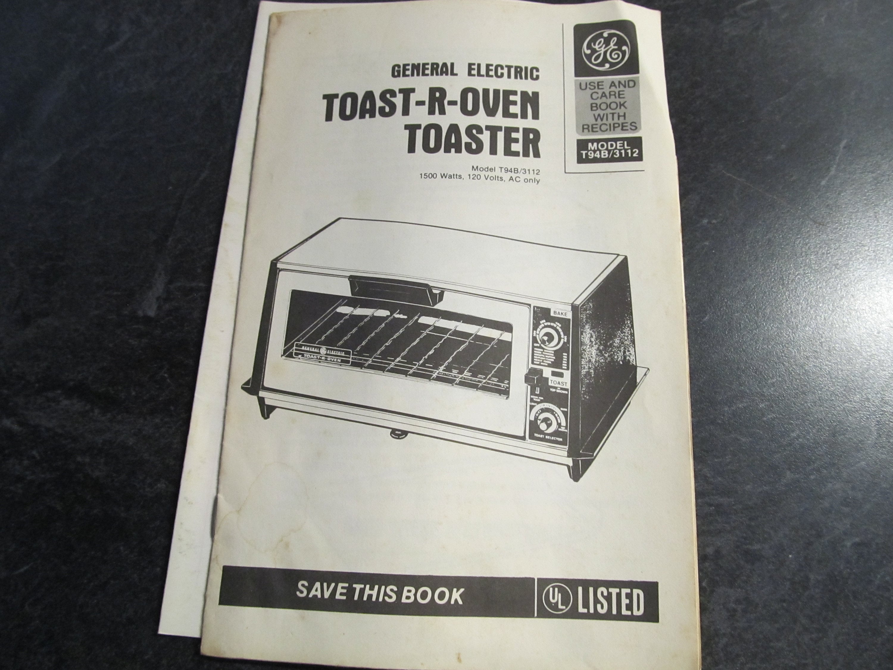 BLACK & DECKER TOAST-R-OVEN TR0200 SERIES USE AND CARE BOOK MANUAL
