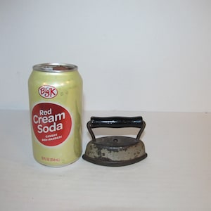 Vintage Miniature Sad Iron with Black Wood Handle / Salesman&#39;s Sample / 3 1/2&quot; Long 2 1/4&quot; Tall 1 3/4&quot; Wide