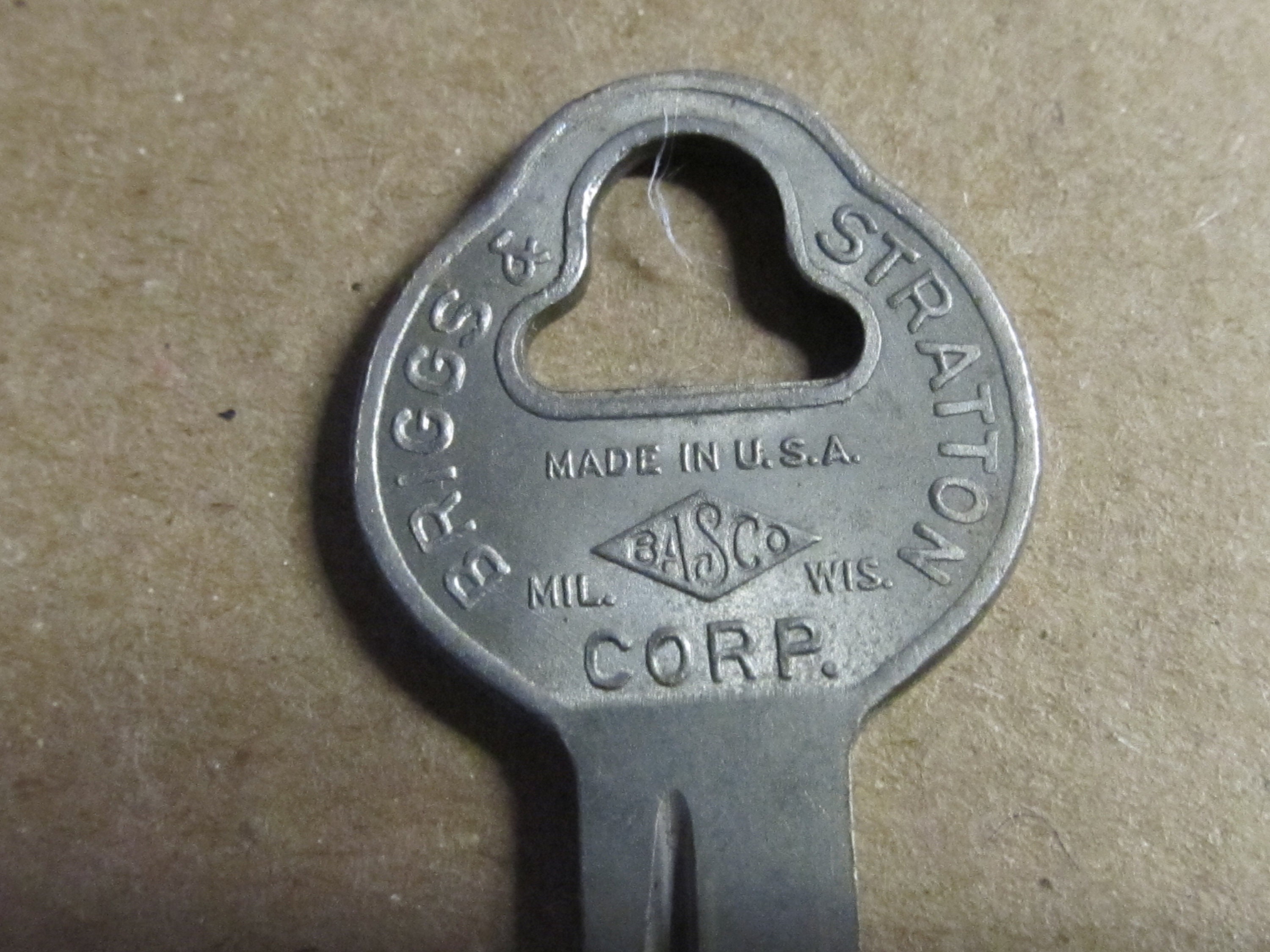 Vintage Briggs & Stratton Key / Choice/ GM Knock Out Basco/ GM D-R ...