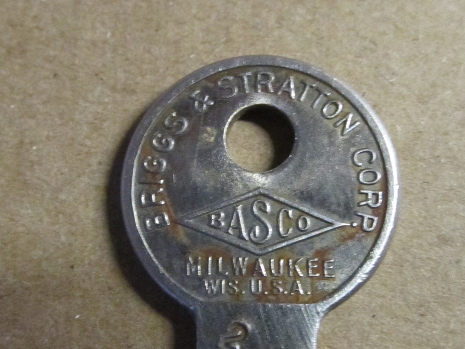 Vintage Briggs & Stratton Key / Choice/ GM Knock Out Basco/ GM D-R ...