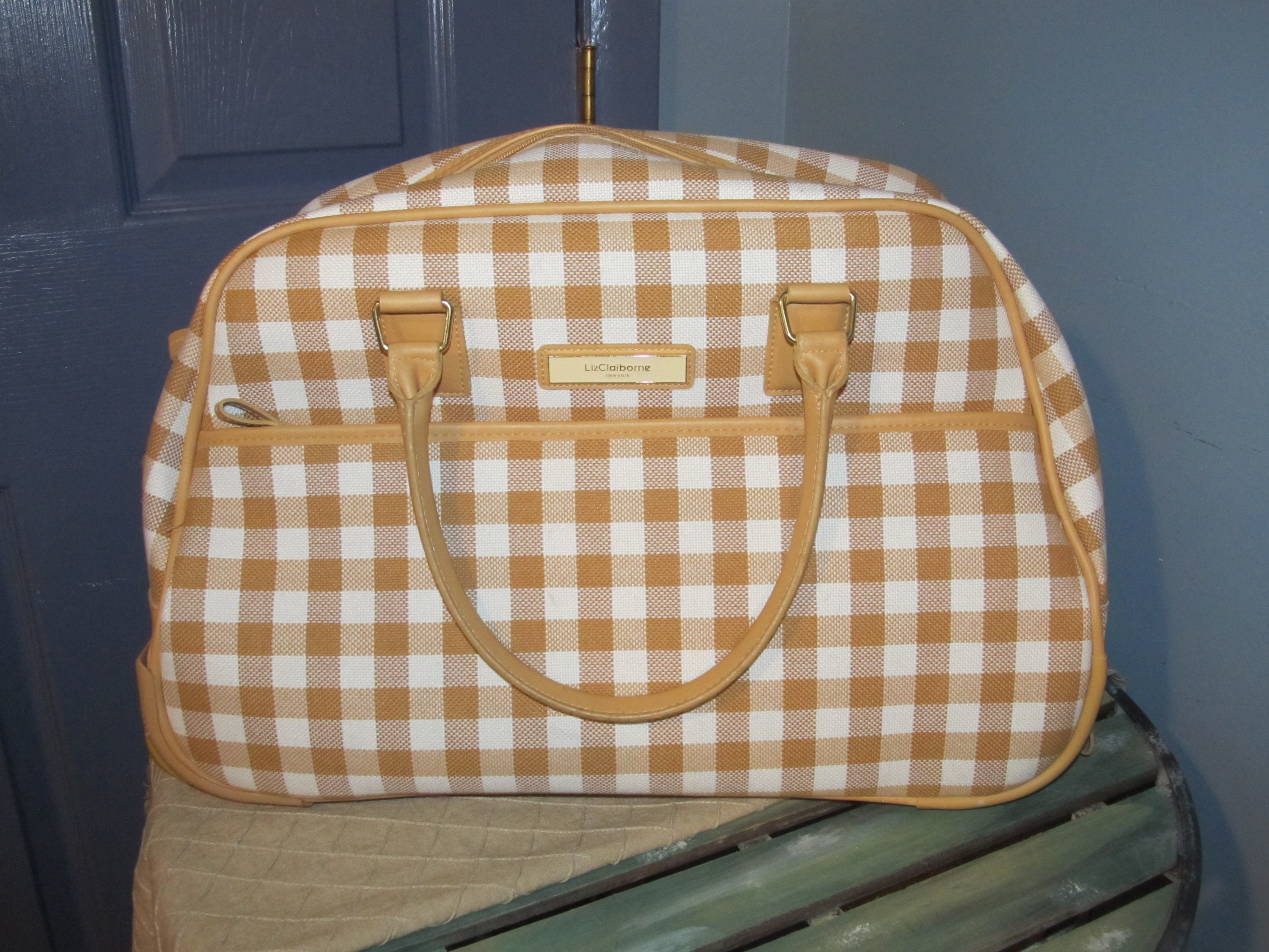 Liz claiborne travel bag with wheels new arrivals