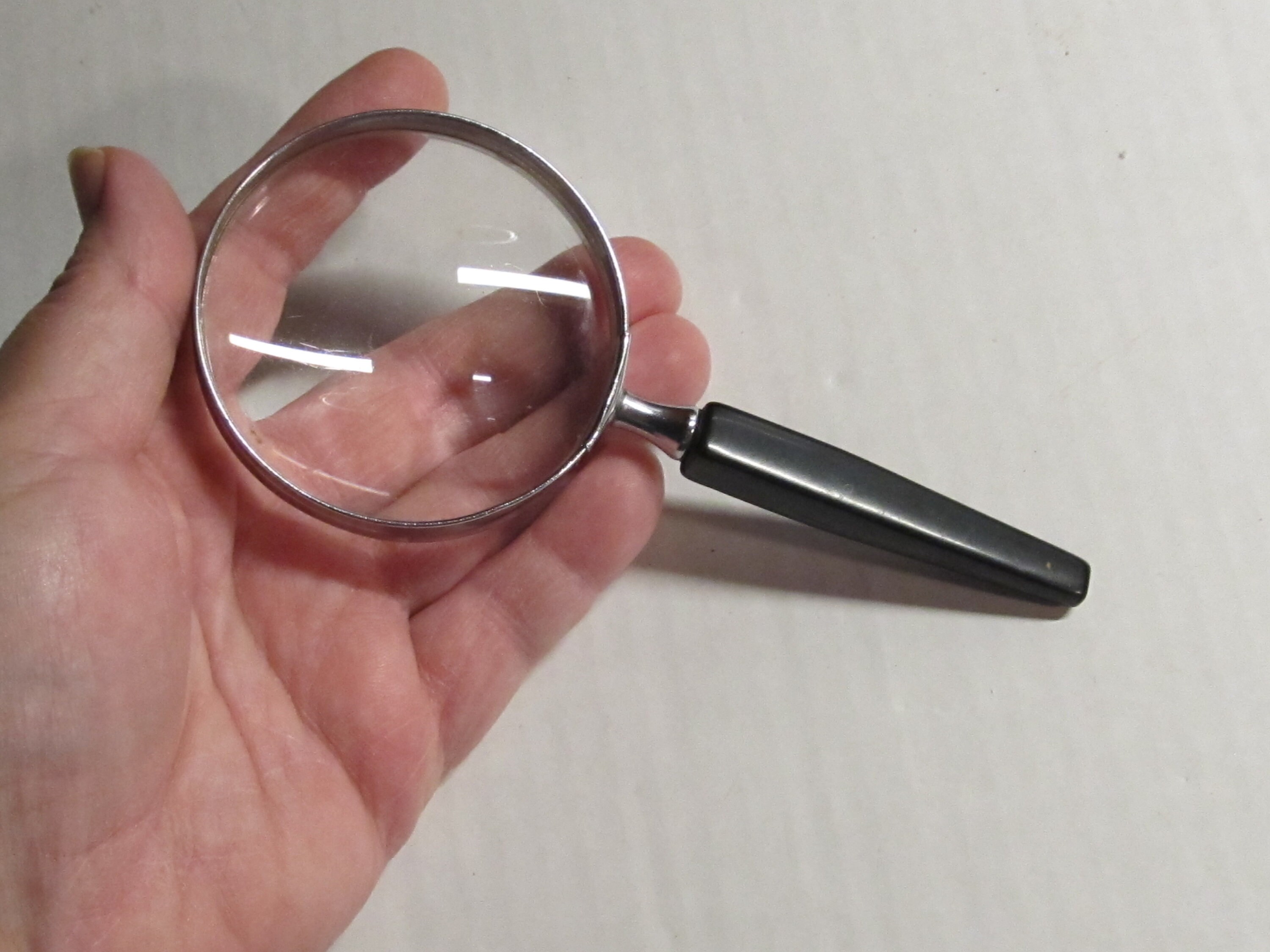 Vintage 1980's Pocket Magnifying Glass, Black Plastic Covered Case W/ 1 7/8  Diameter, Unmarked 5x Magnification 
