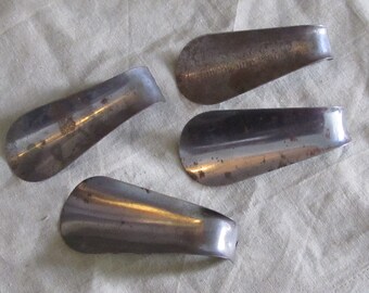 4 Vintage Chrome Metal Shoe Horns - Gallenkamp Shoes & 3 Unmarked Shoe Horns