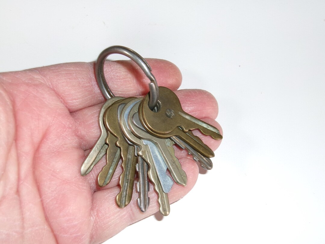 Old Style Key Rings Vintage Keyring of Worn Old Keys Steampunk Crafts - Etsy
