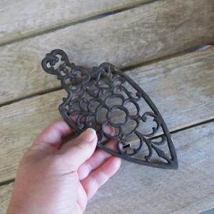 Vintage Wilton Cast Iron Flatiron Shaped Pedestal Trivet 8&quot; Long