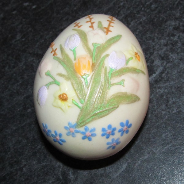 Vintage Porcelain Easter Egg / Handpainted Tulips Flowers Egg Figurine / Signed Sunshine 3" Egg Decoration