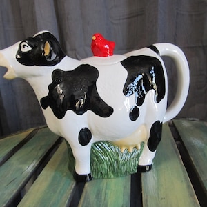 Vintage Ceramic &quot;Potpourri Designs&quot; Black & White Cow Teapot with Cardinal Finial Lid
