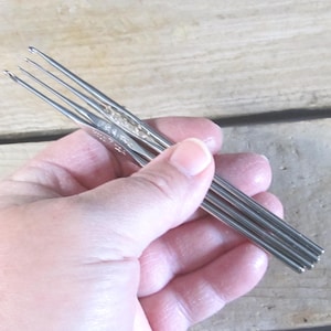 4 Vintage Boye Steel Crochet Hooks 19c Size 2 /35c Size 9 & 10 Susan Bates Size 7 ~ USA