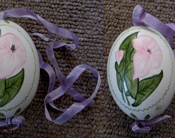 Vintage Hand Painted Polish Easter Egg Pink Morning Glory Floral Ornament