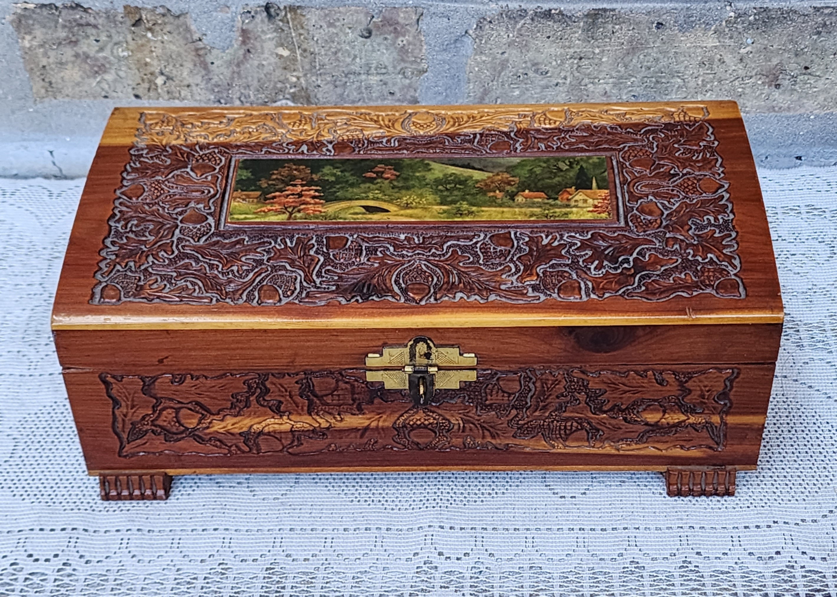 Boîte à Bijoux Vintage En Bois Avec Fresque Ancienne - Occasion Avec Traces D'usure