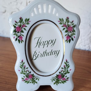 Vintage White Porcelain Pink Rose Flower Floral Bouquet Victorian Ornate Free Standing Oval Boudoir Table Family Photo Picture Frame Holder