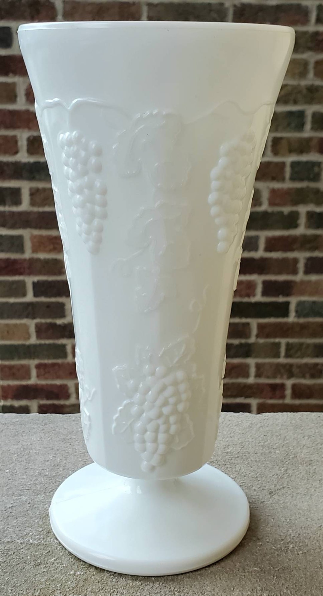 Vintage Colony Harvest Grapes Leaves Vine Milk Glass Paneled Panel Tall