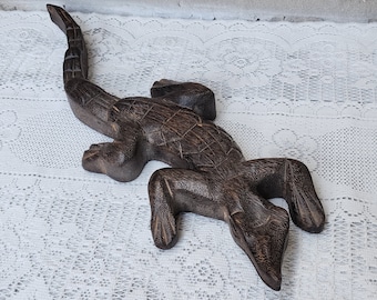 Vintage Hand Carved Dark Wood Wooden Alligator Crocodile Reptile Animal Large Crawling Figurine
